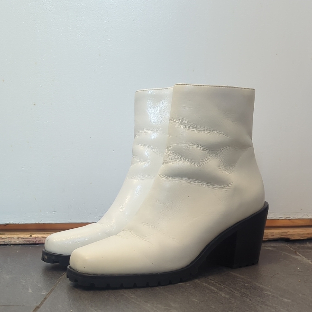 NWOT Reformation Florence White Leather Square Toe Ankle Boots Size US 8